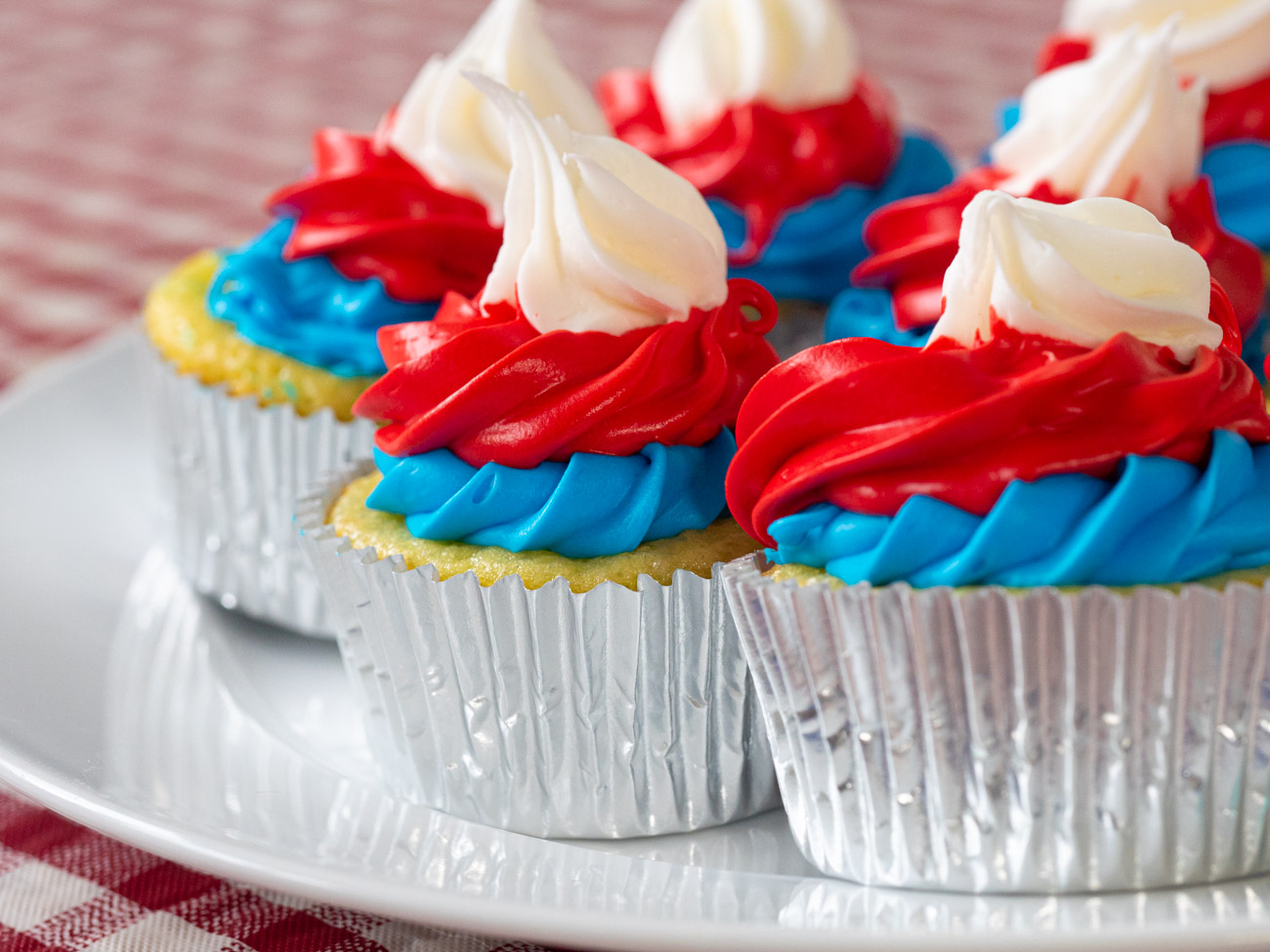 Bomb Pop Cupcakes
