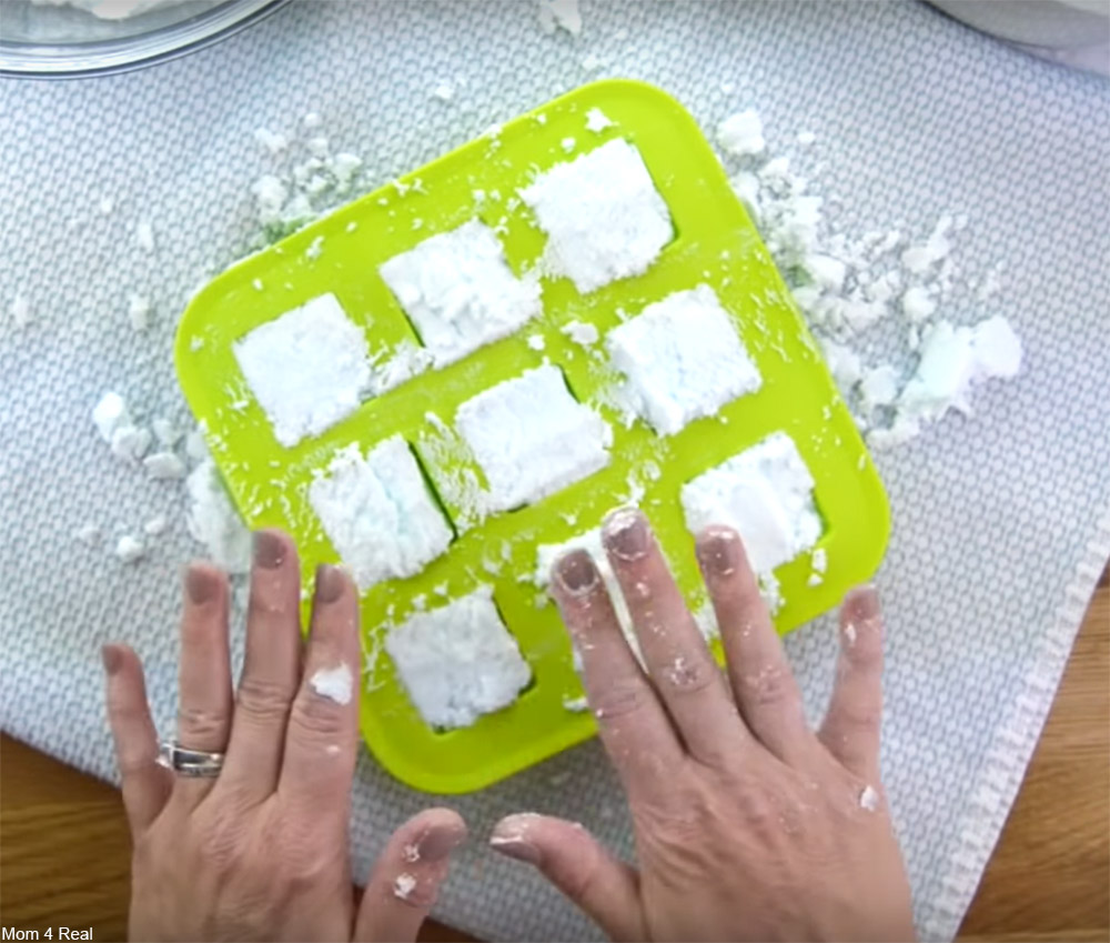 DIY toilet cleaning bombs
