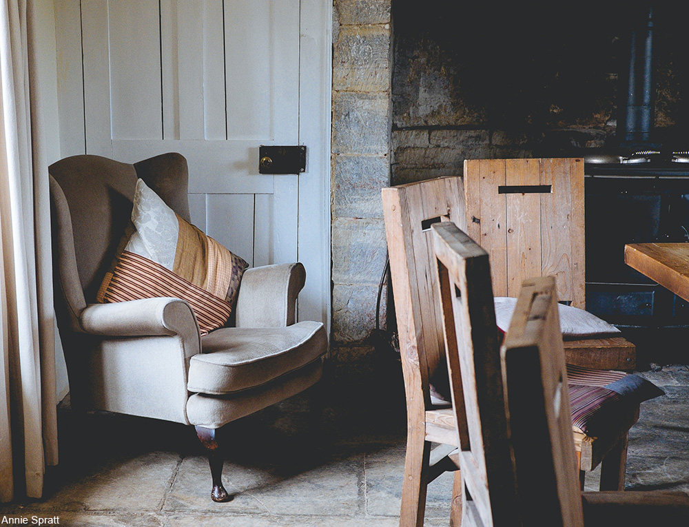 a cottage "snug" in the UK