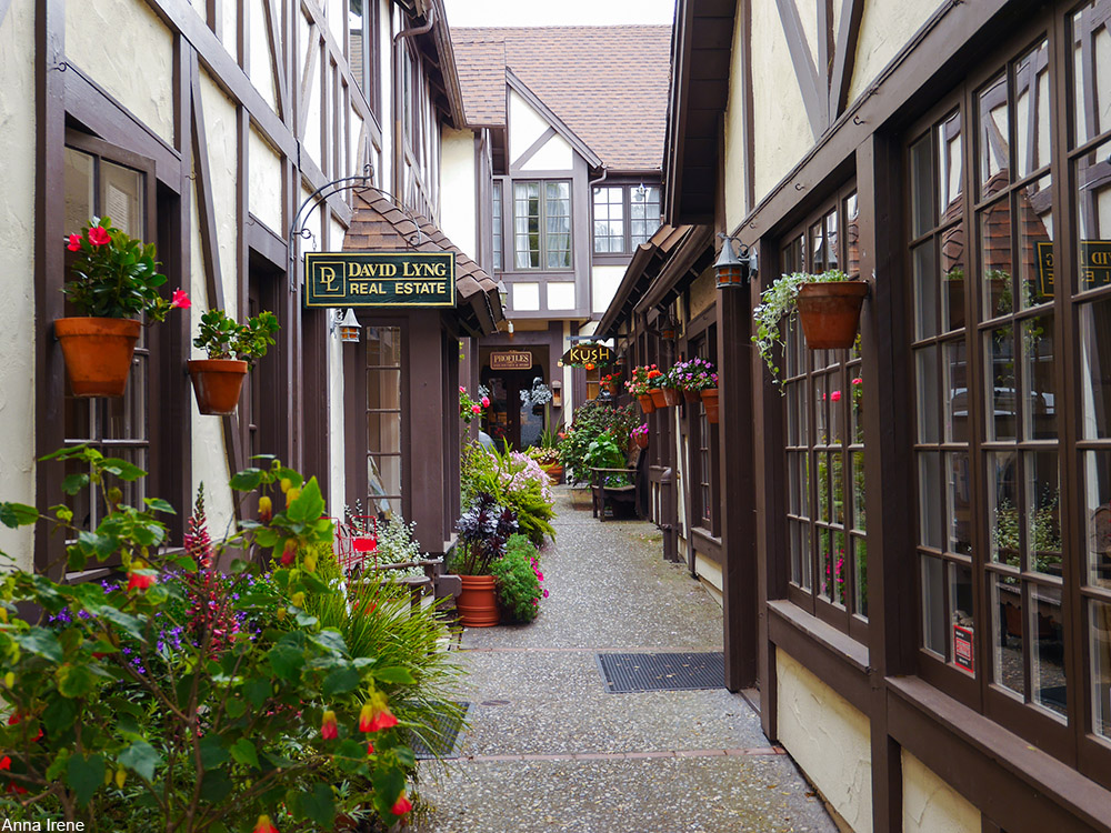 shops in Carmel-by-the-Sea