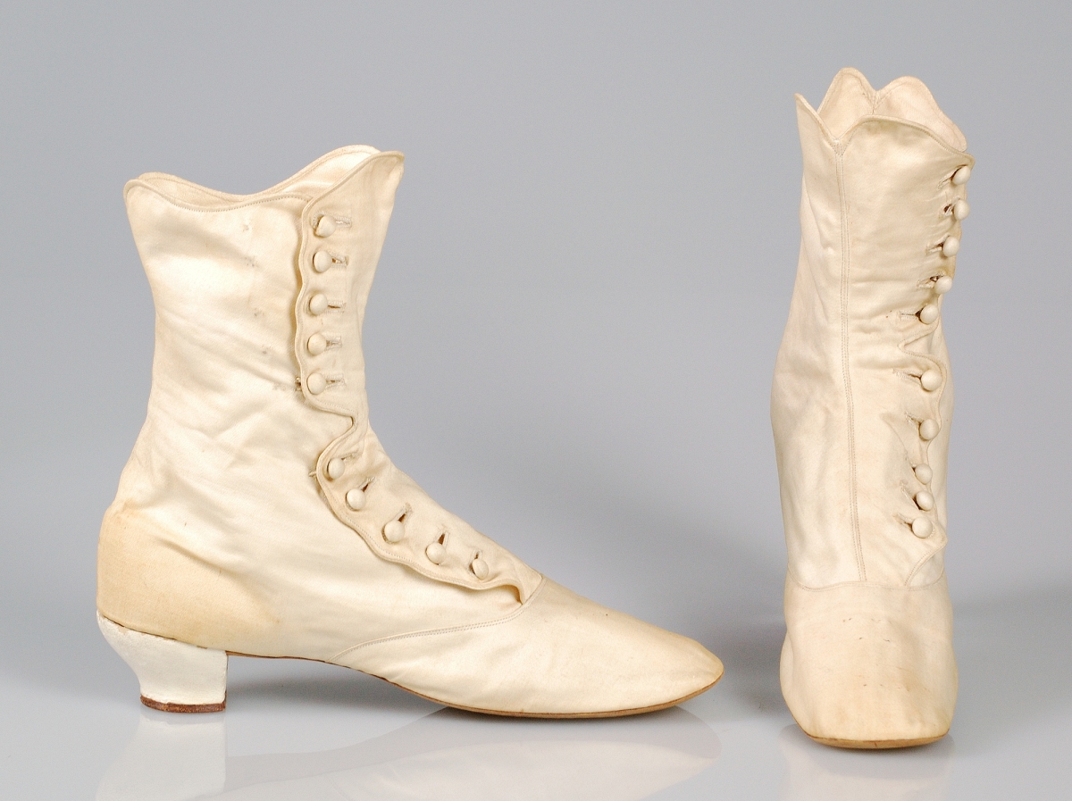 women's boots from the 1870s