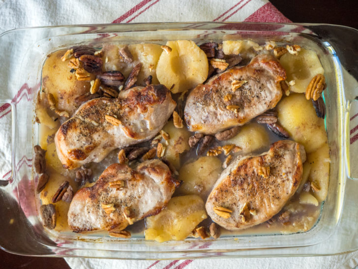 easy spiced pear pork chops