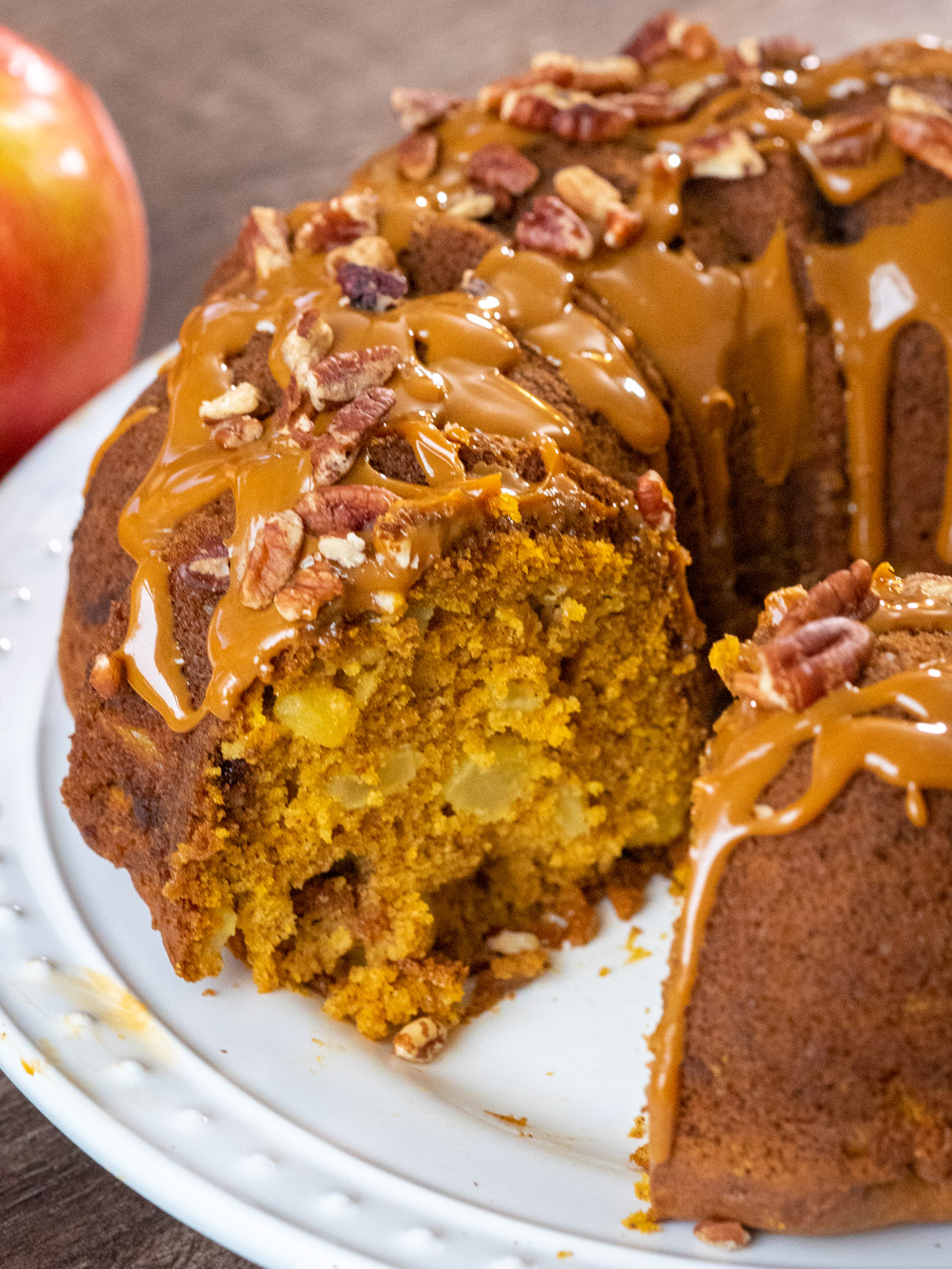 Pumpkin apple bundt cake