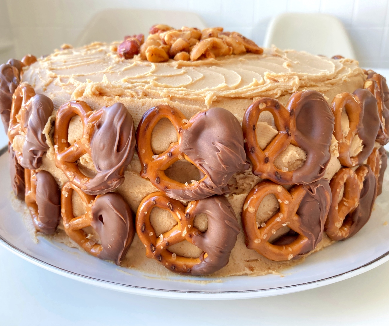 Peanut Butter Pretzel Cake