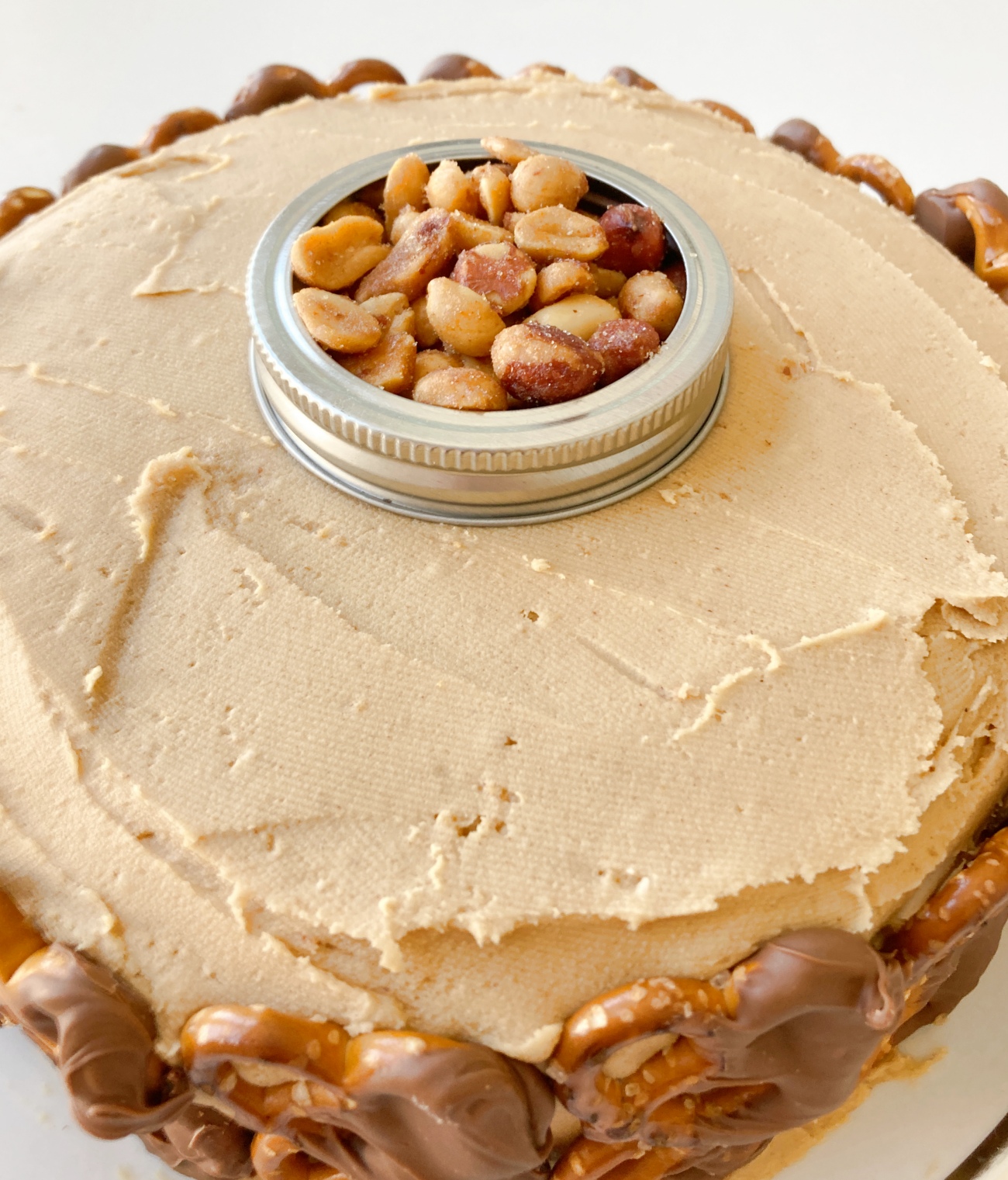 Peanut Butter Pretzel Cake