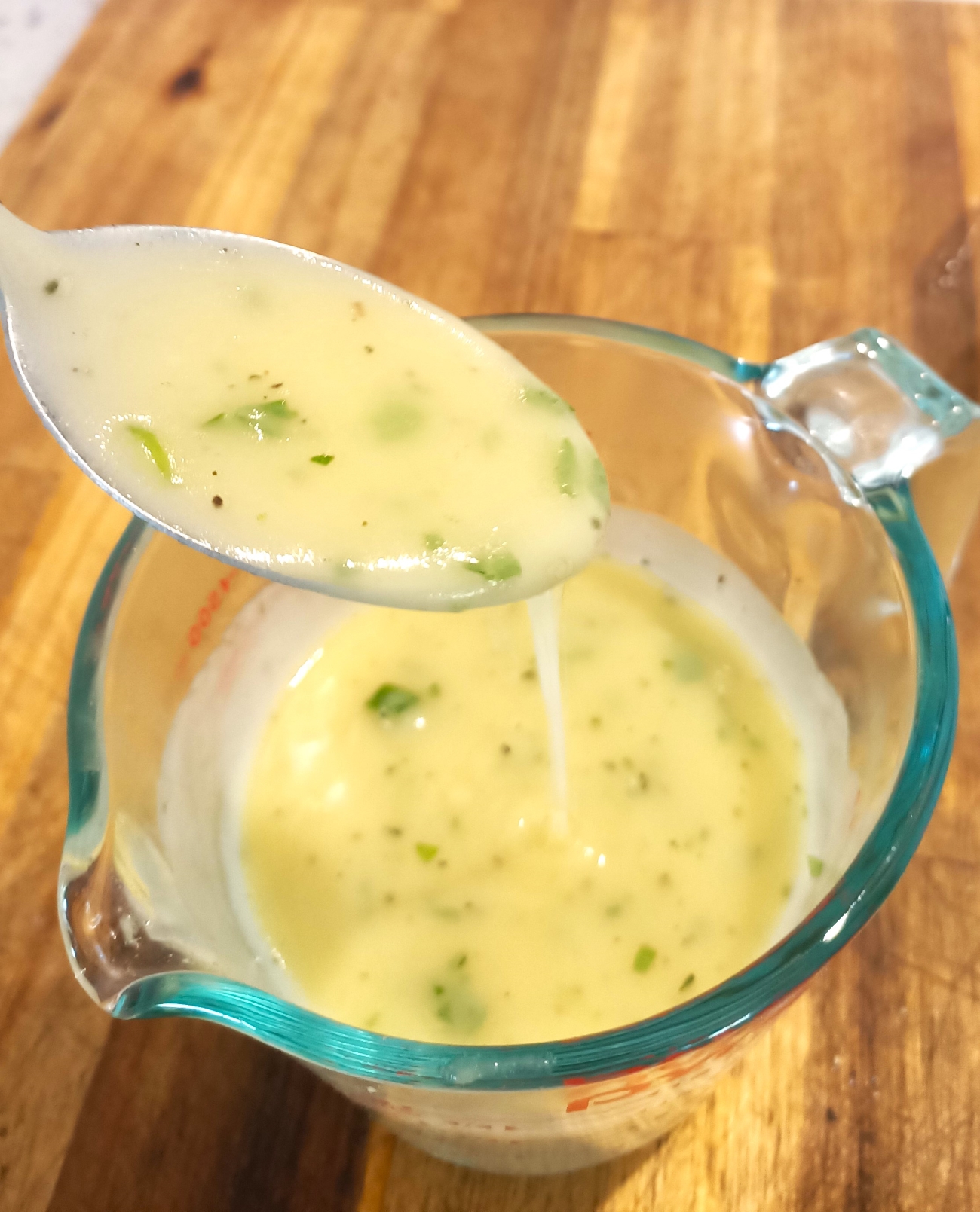 Easy Chicken Gravy Vertical 5
