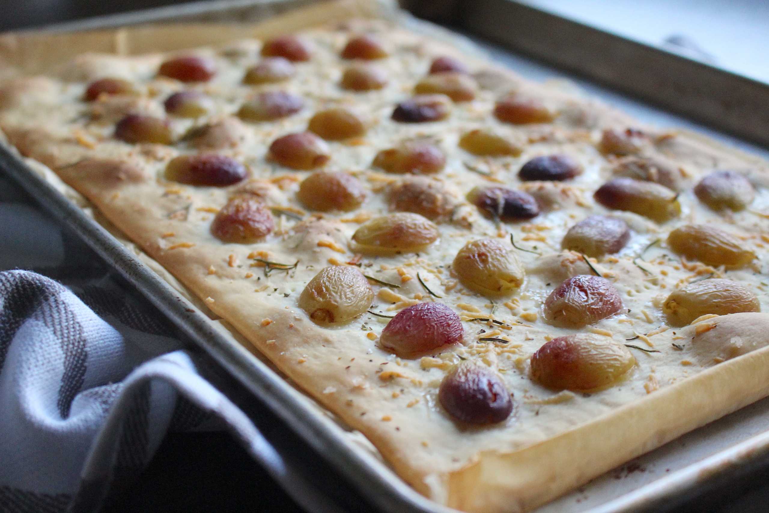 grape flatbread 9-min