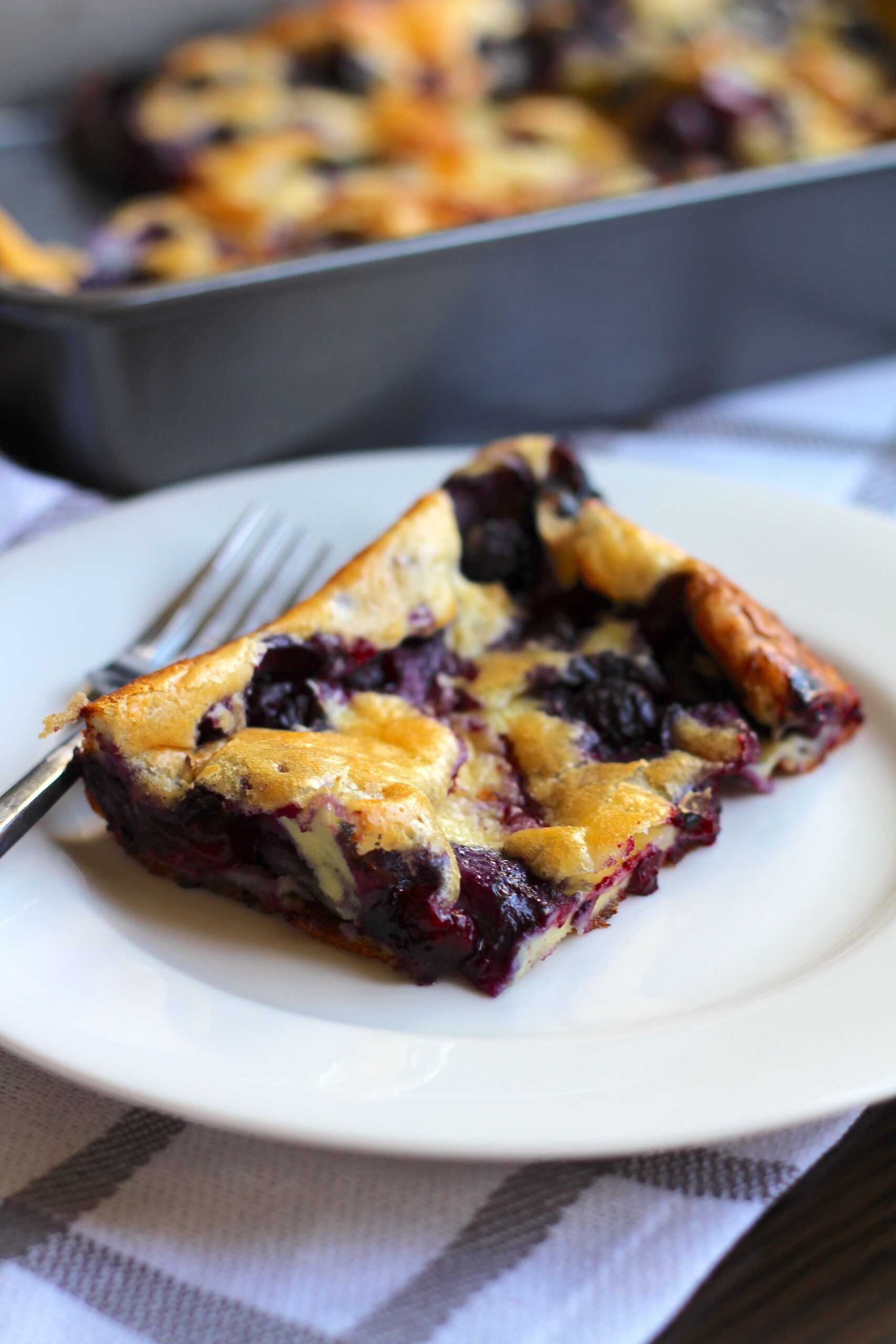 blueberry dutch baby 10-min