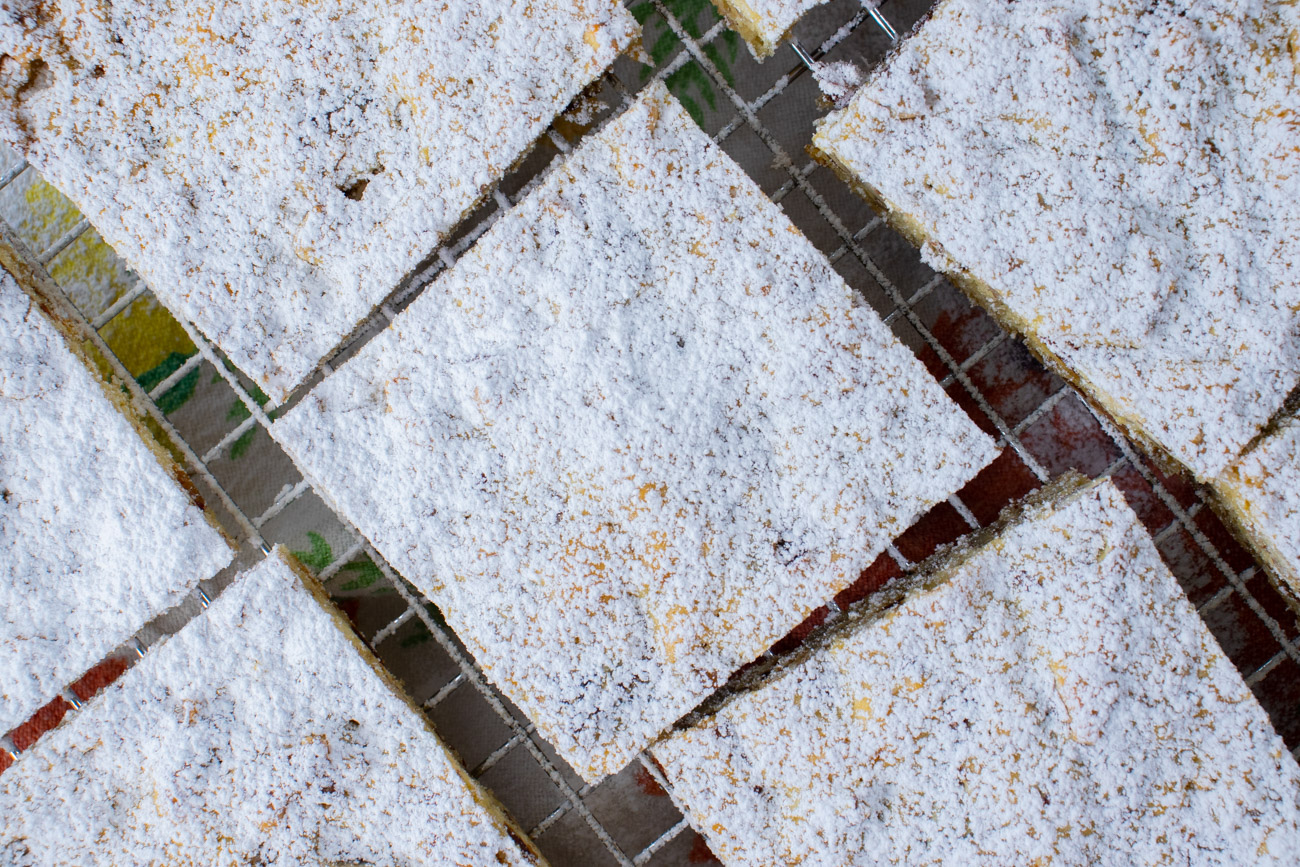 Date Nut Bars 
