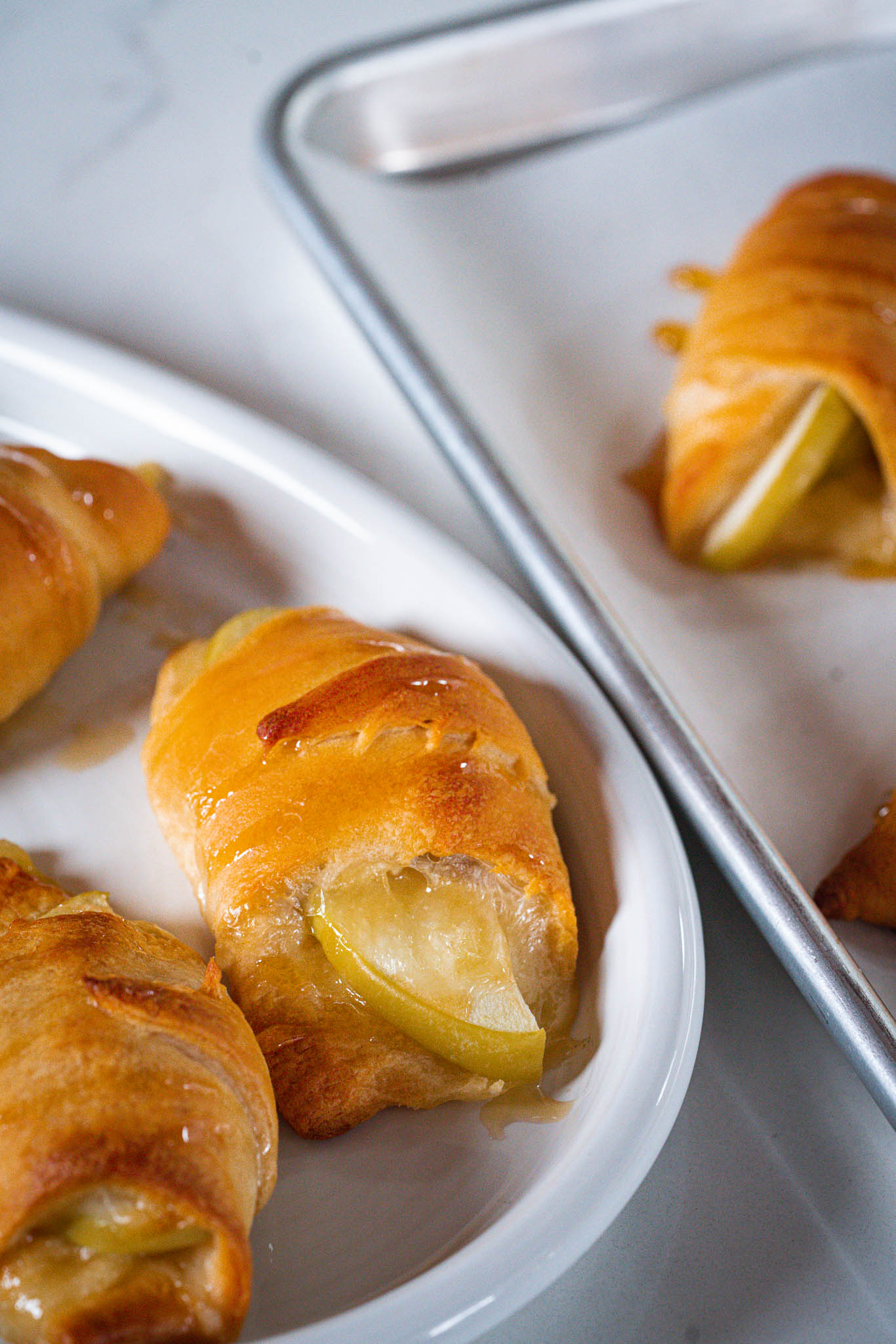 Apple and Brie Crescent Rolls Vert-07