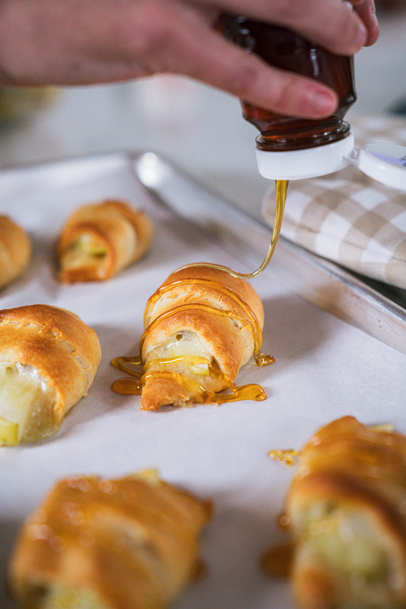 Apple and Brie Crescent Rolls Vert-14
