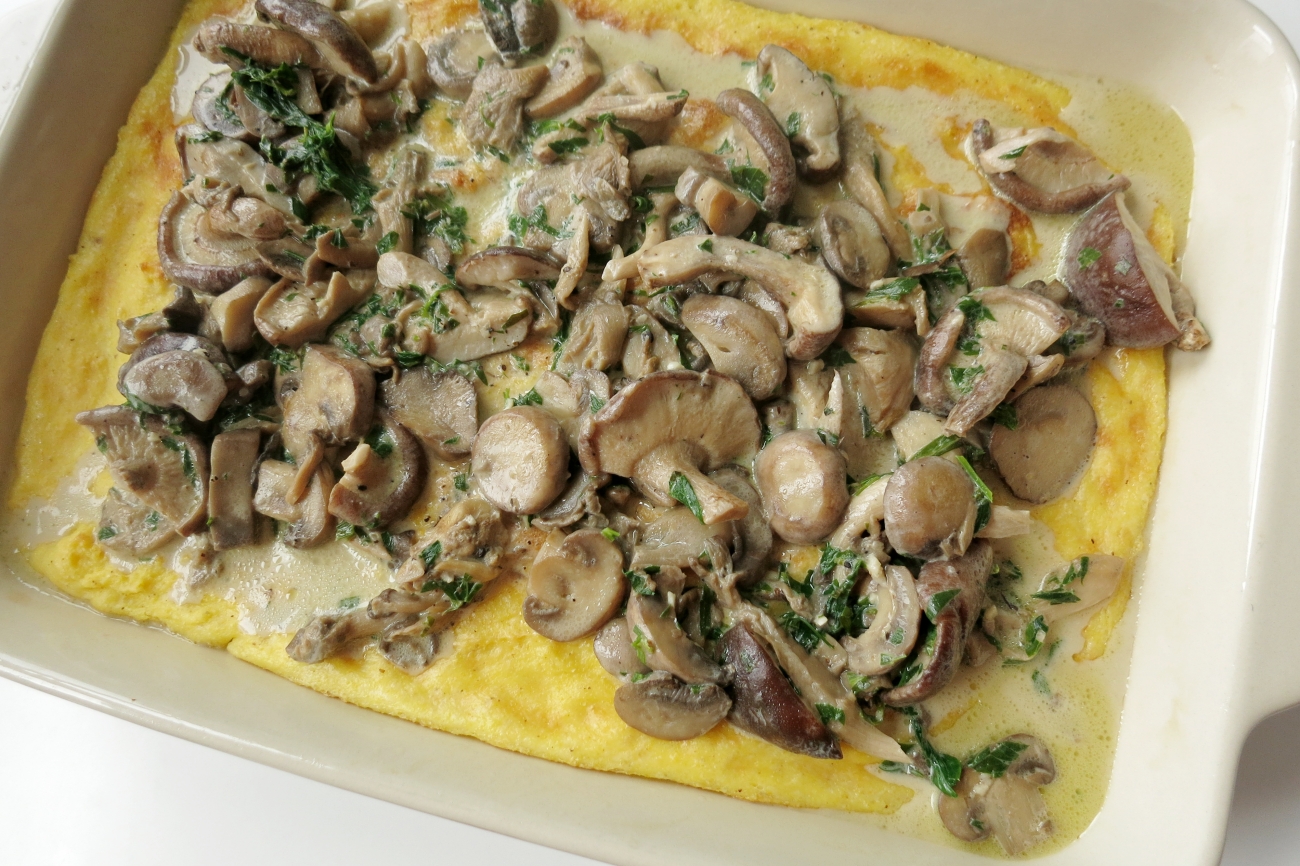 Herbed Mushroom Spoon Bread
