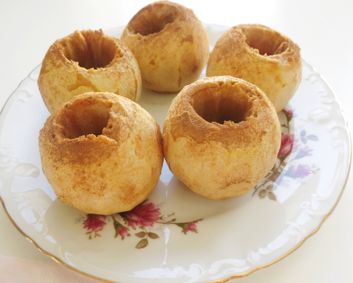 4-ingredient Baked Apples