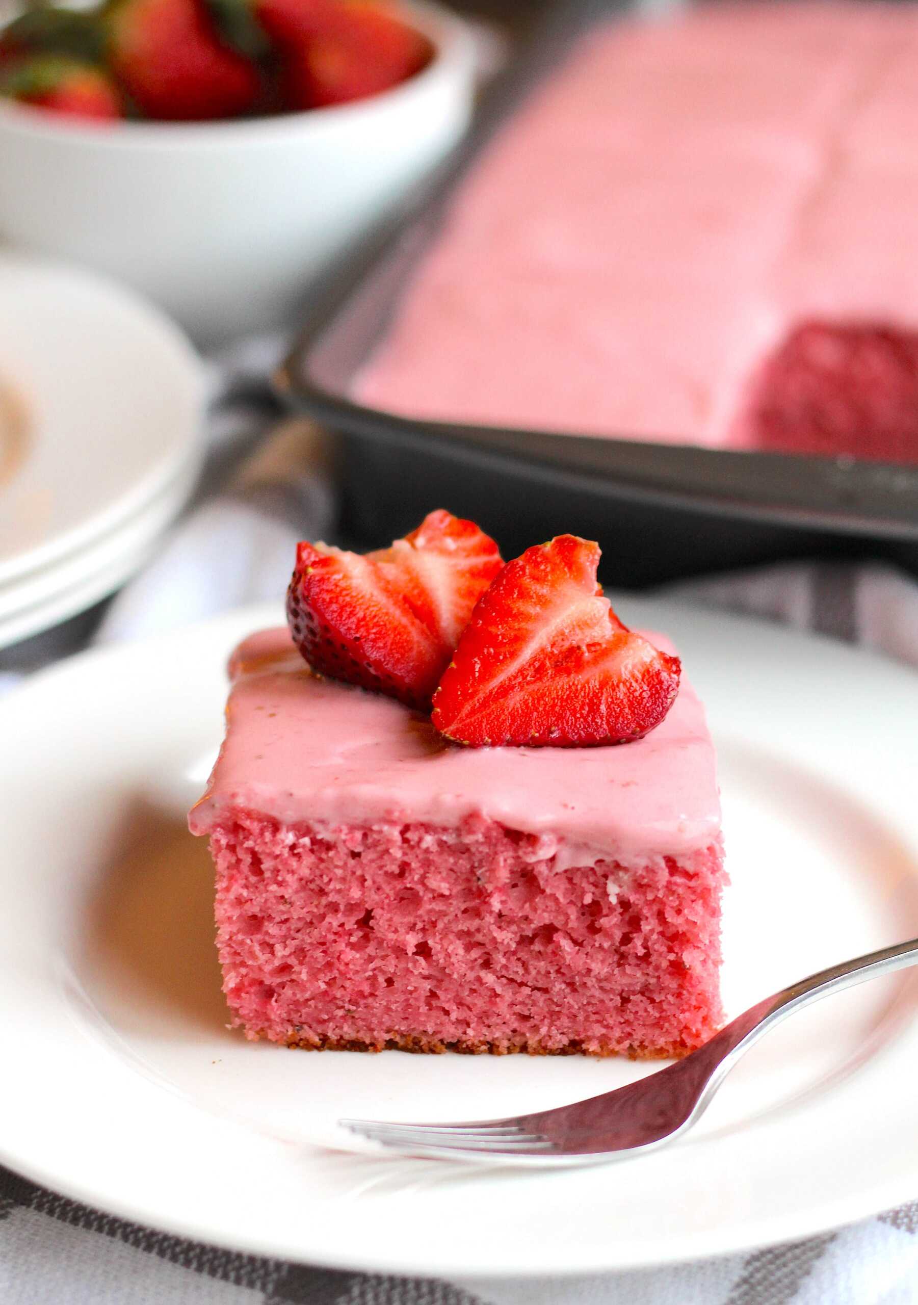 Double Strawberry Cake 14-min