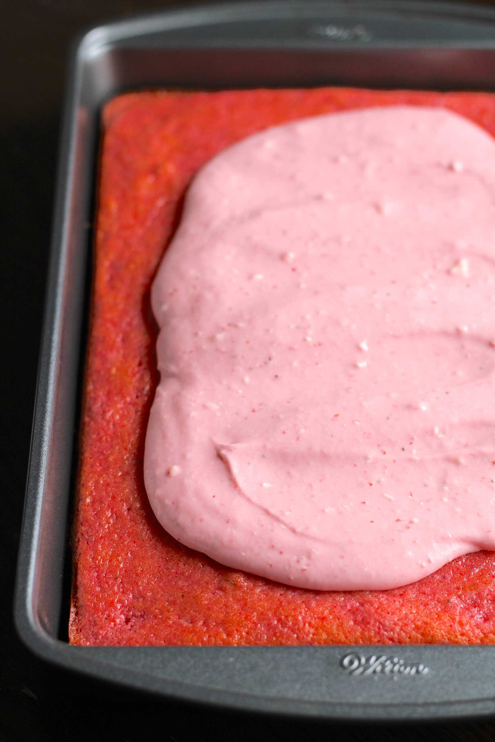 Double Strawberry Cake 7-min