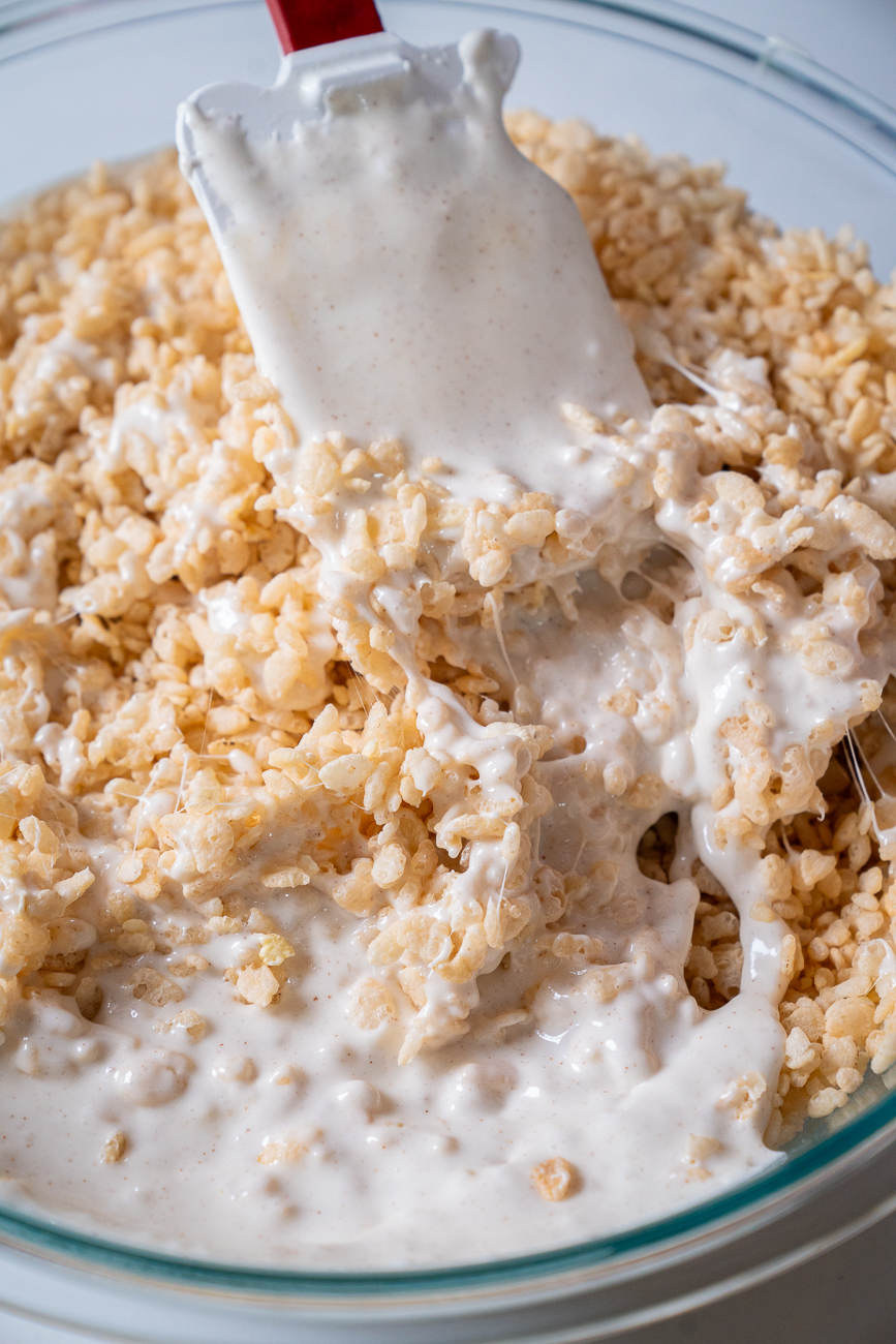 Dulce de Leche Rice Krispie Treats Vertical 1