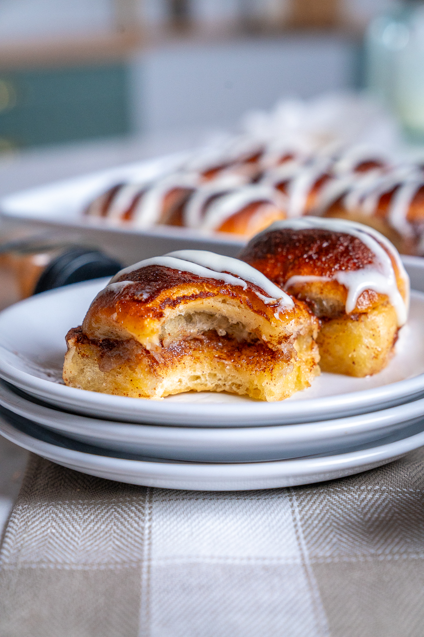 Cinnamon Roll Sliders Vertical 29