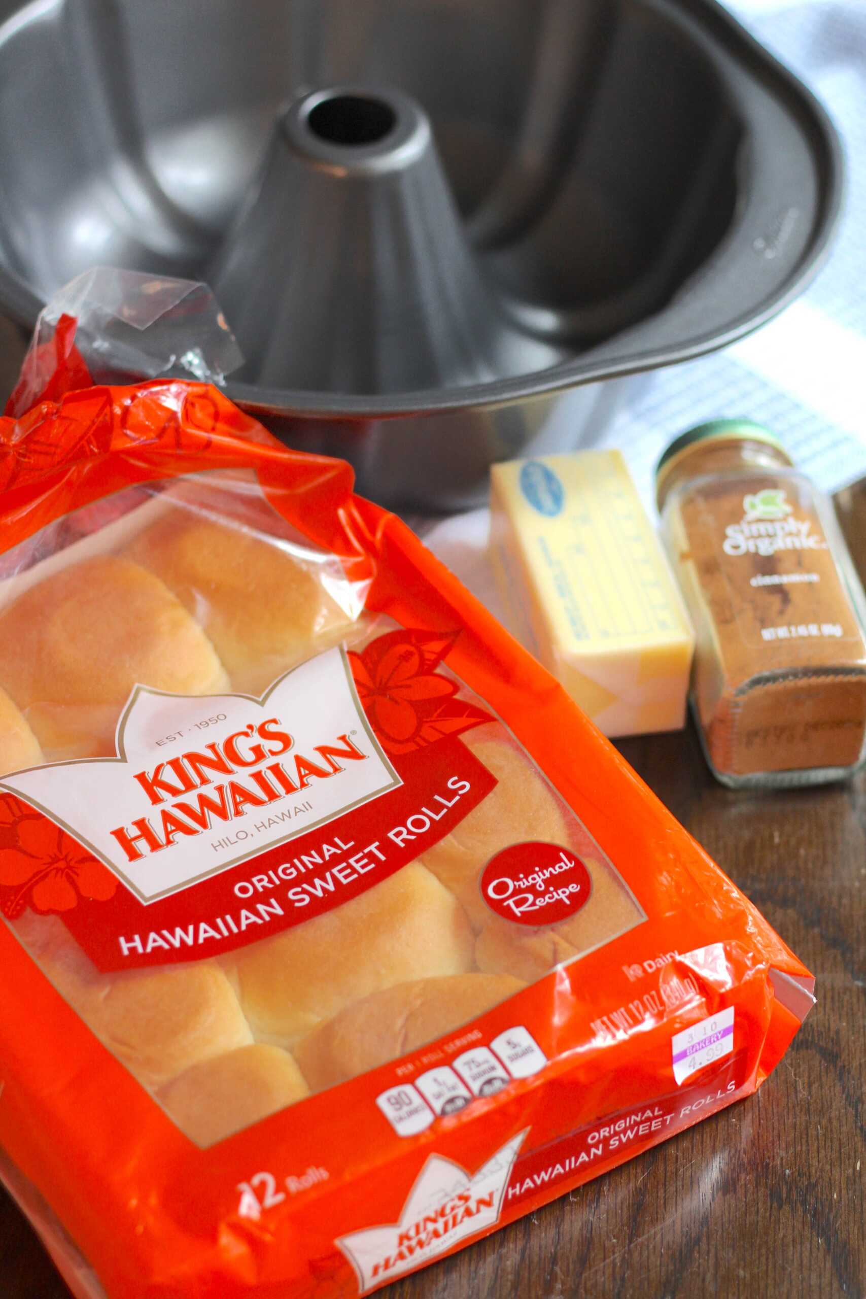 Hawaiian Roll Ring Cake 1-min