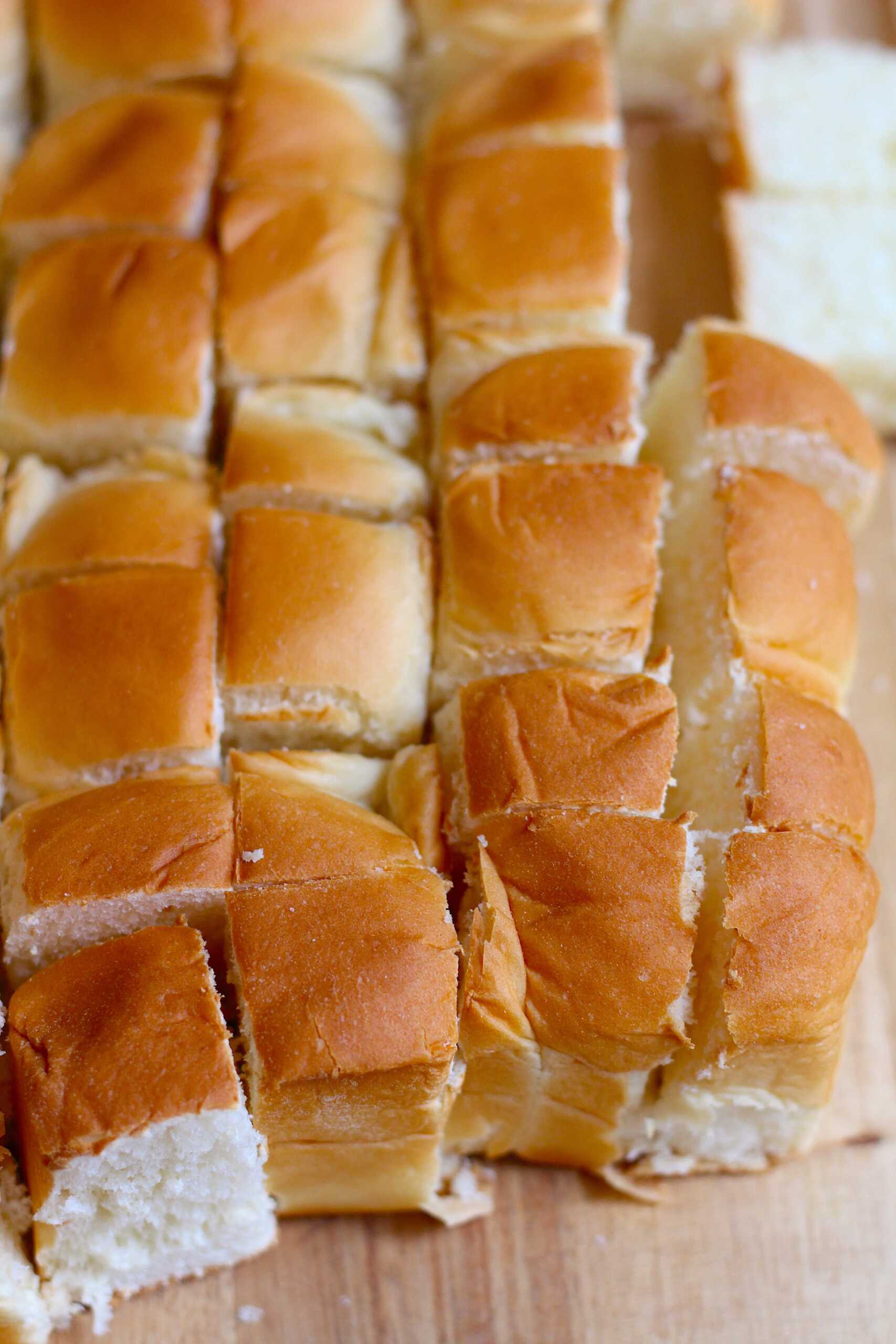 Hawaiian Roll Ring Cake 2-min