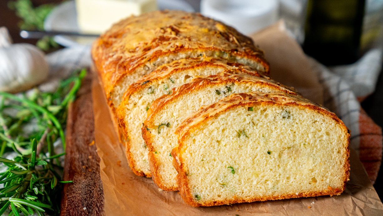 Herb & Garlic Bread Horizontal 2