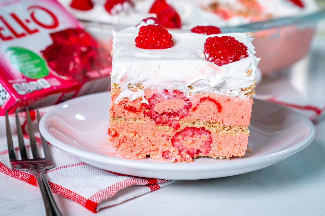 Raspbery Icebox Cake Horizontal 4
