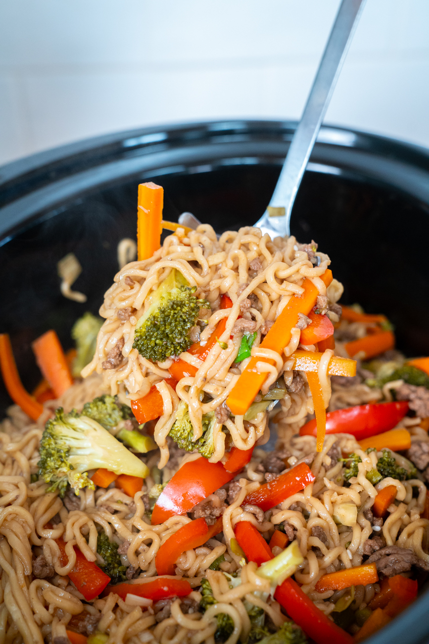 Slow Cooker Beef Ramen Vertical 15