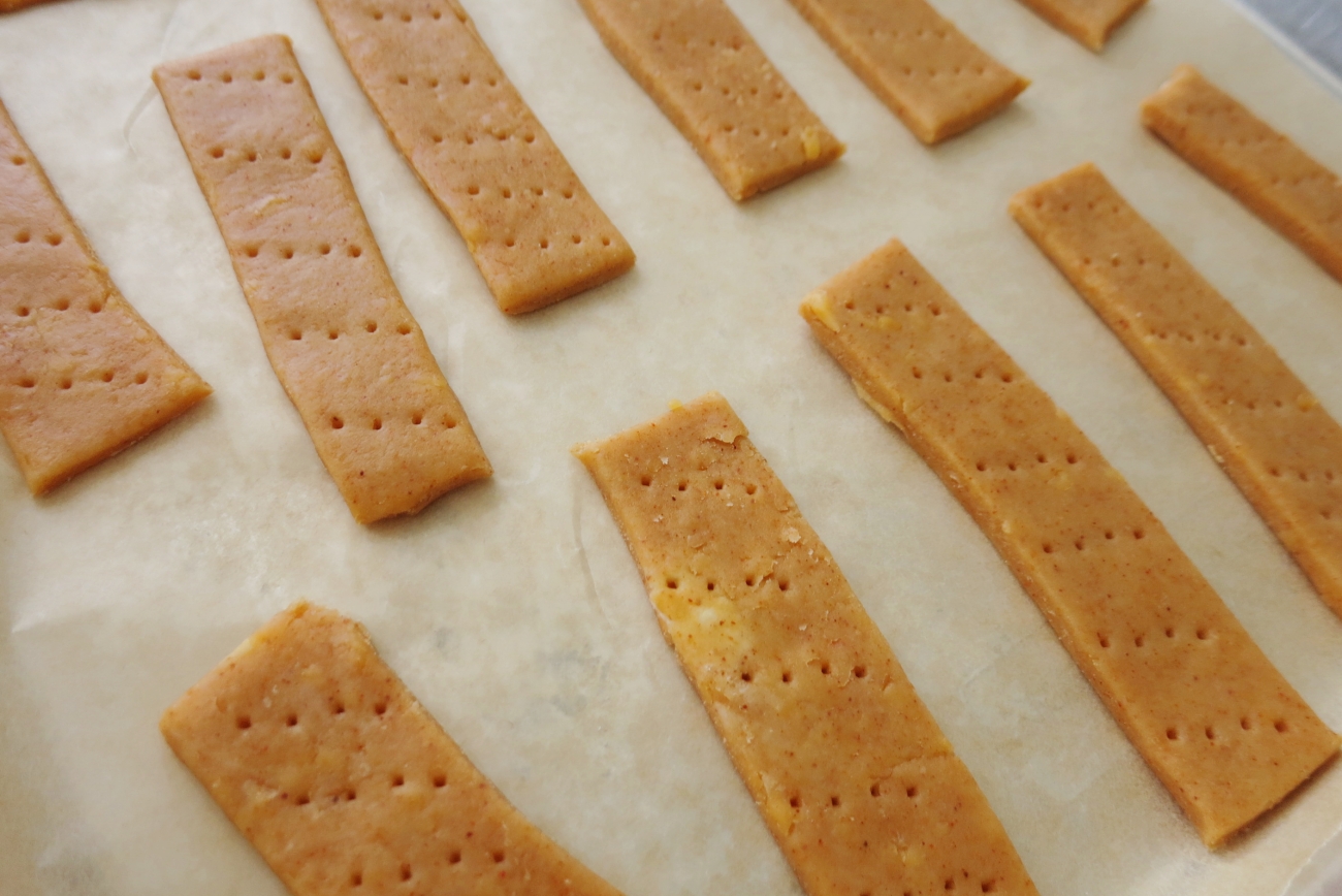Snappy Cheese Sticks
