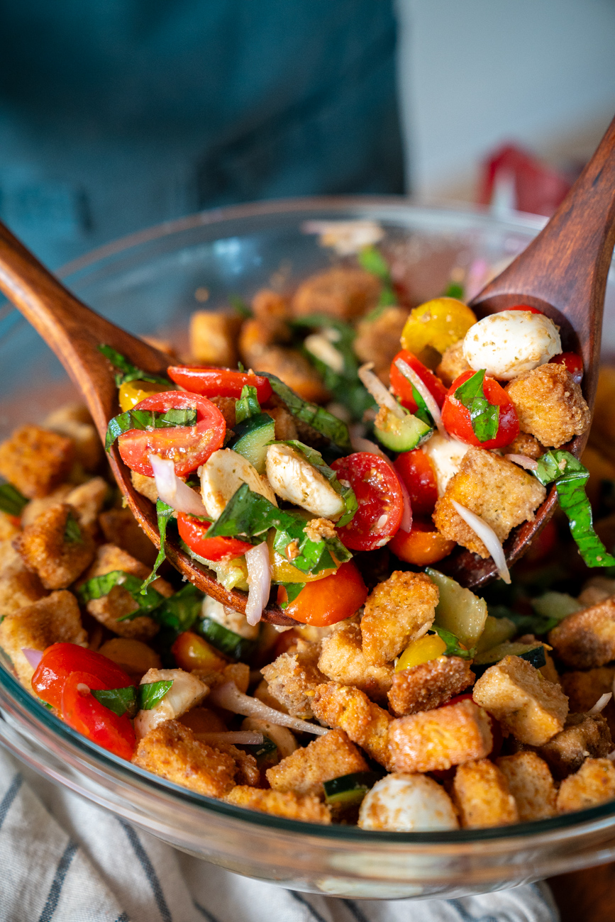 Crouton Salad Vertical 10