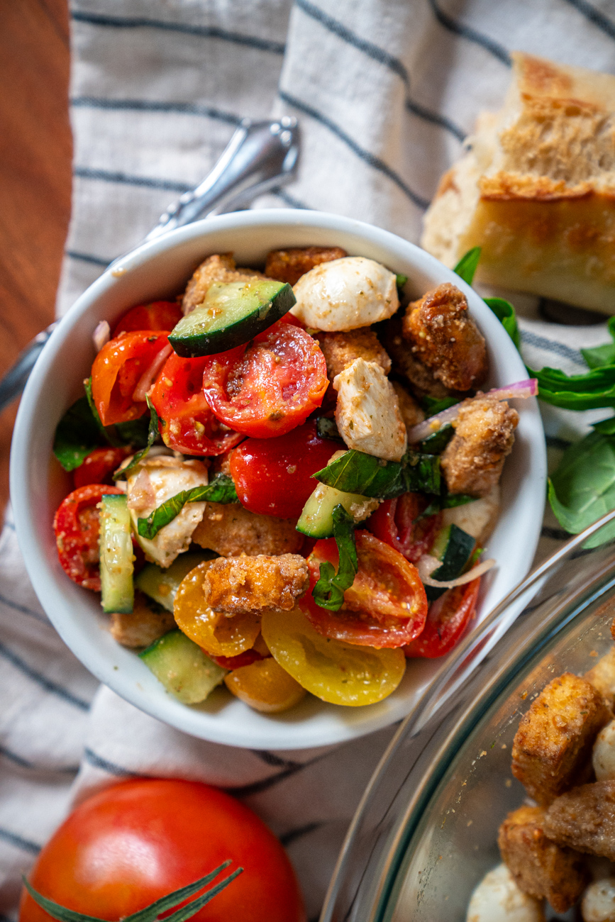 Crouton Salad Vertical 12