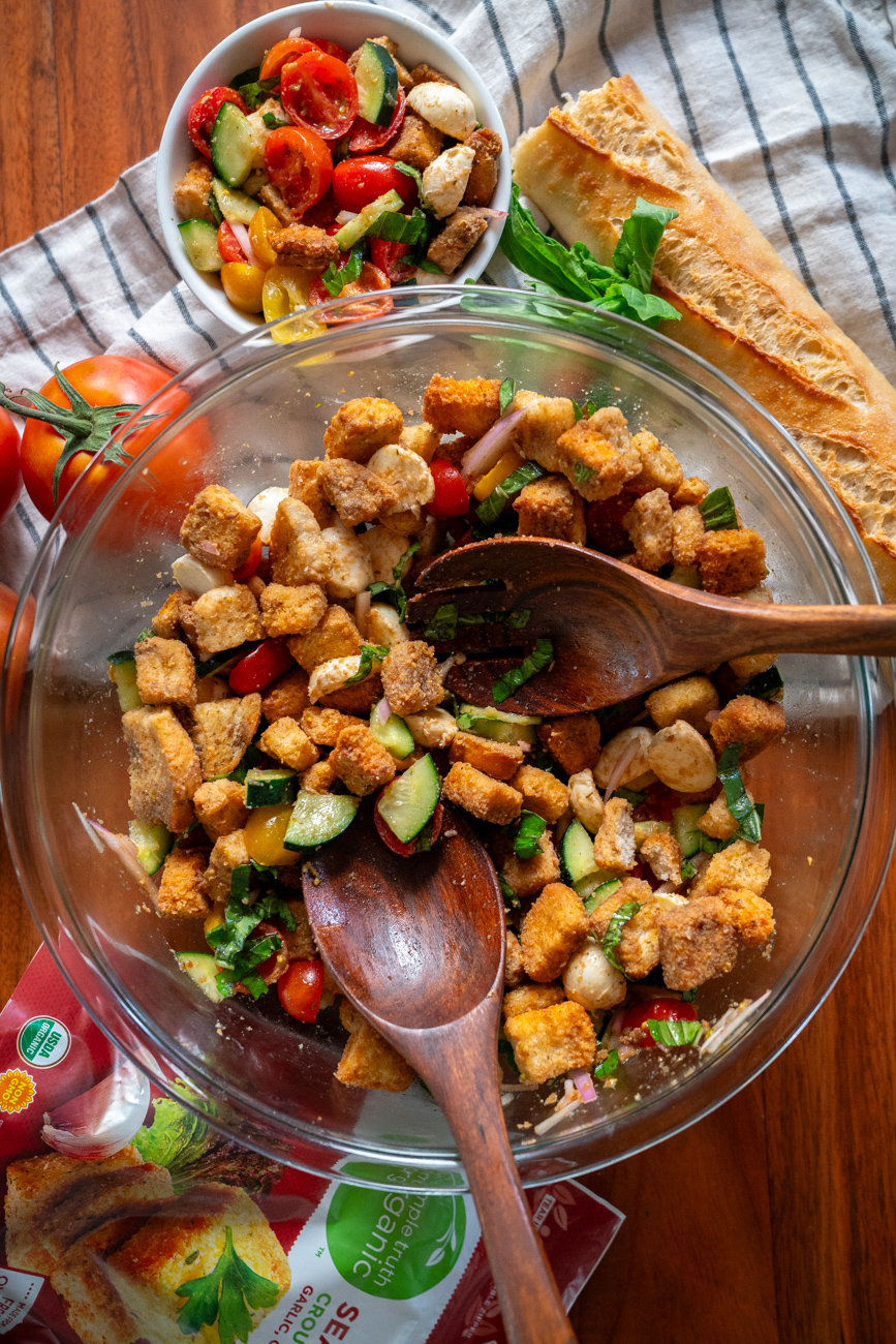 Crouton Salad Vertical 17