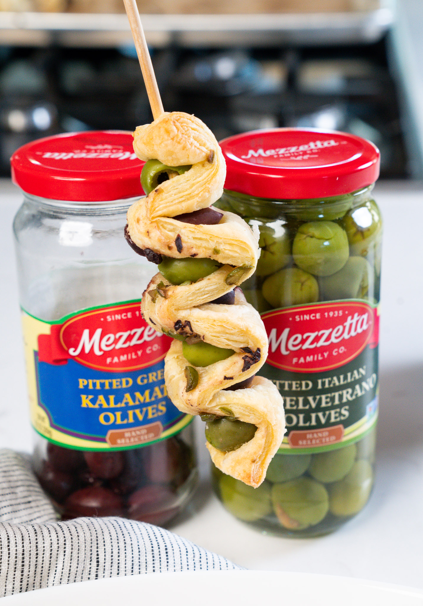 Olive Bread Skewers Vert-01
