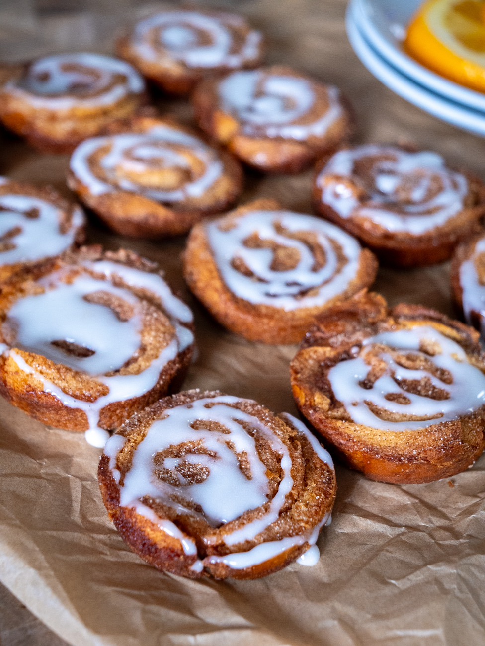 Bread Crust Cinnamon Rolls Vertical 9