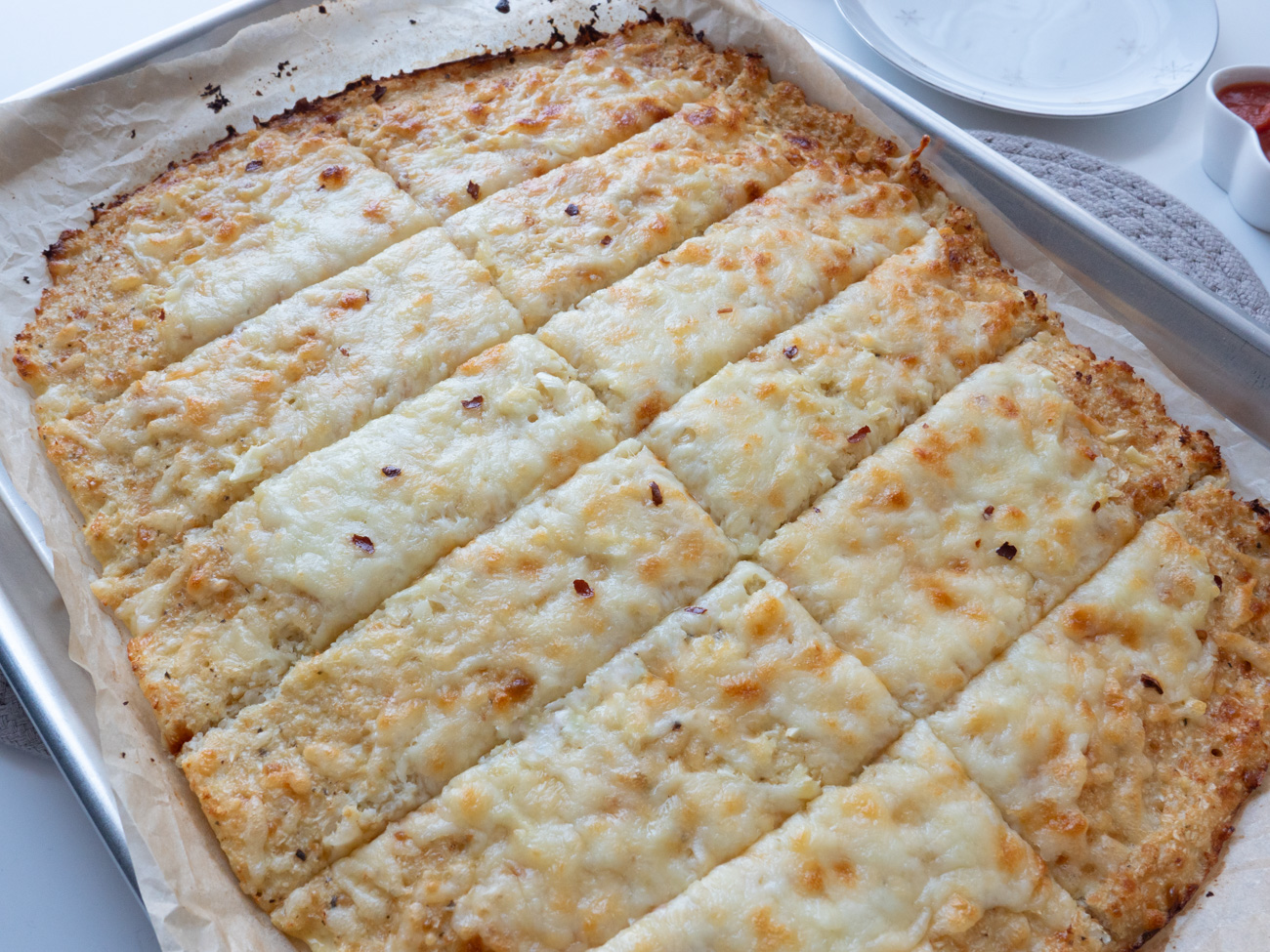 Cheesy Cauliflower Garlic Bread