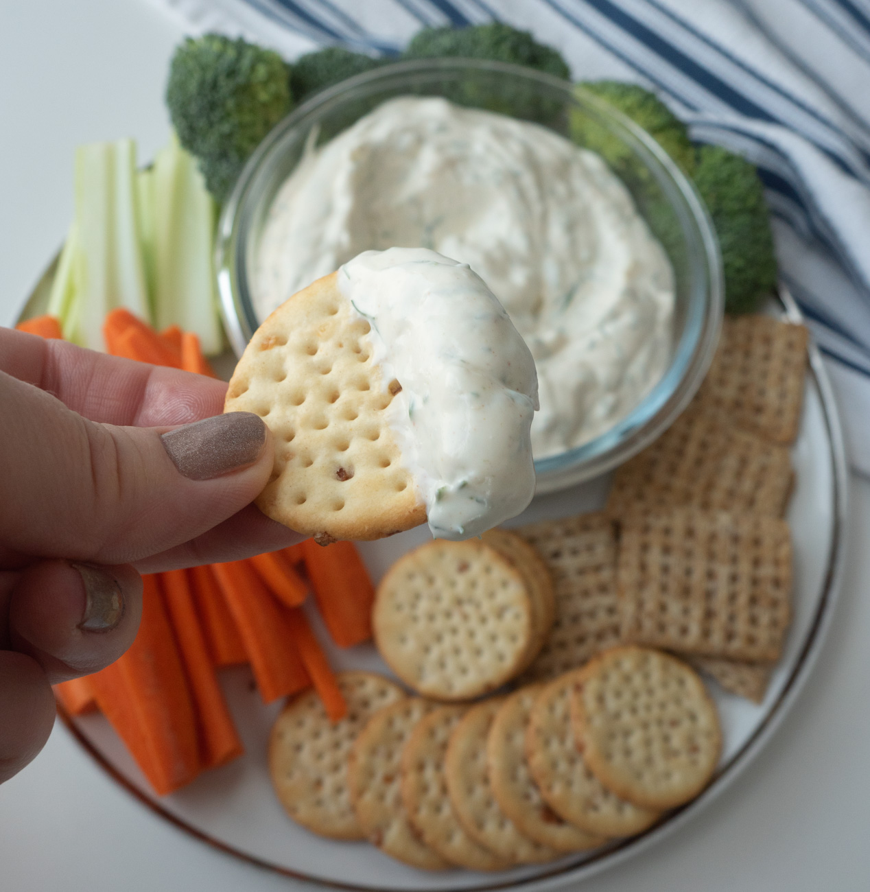 6-Ingredient Dill Dip
